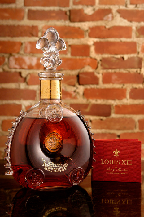 Sandwiches Winnipeg - Lunch Menu - Bailey's Restaurant & Lounge